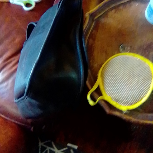 Coach messenger, saddle bag is black very today even though from early 1990 - Picture 3 of 14